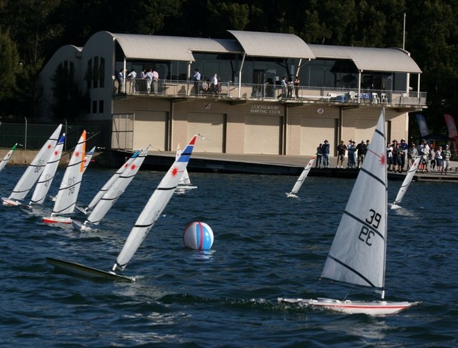 Perth’s Dave Pruden leading the way in a B fleet race - 2009 RC Laser Australian National Championship © Cliff Bromiley www.radiosail.com.au http://www.radiosail.com.au